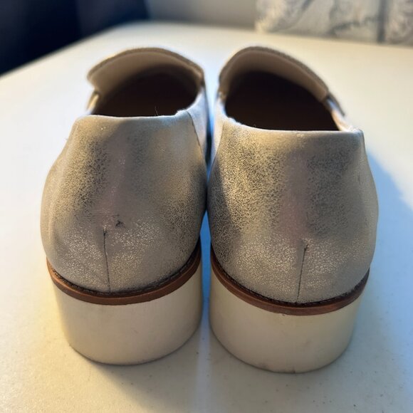 TIME & TRU - CREAM COLOR - Loafers-  SIZE US 8.5 - Picture 5 of 9